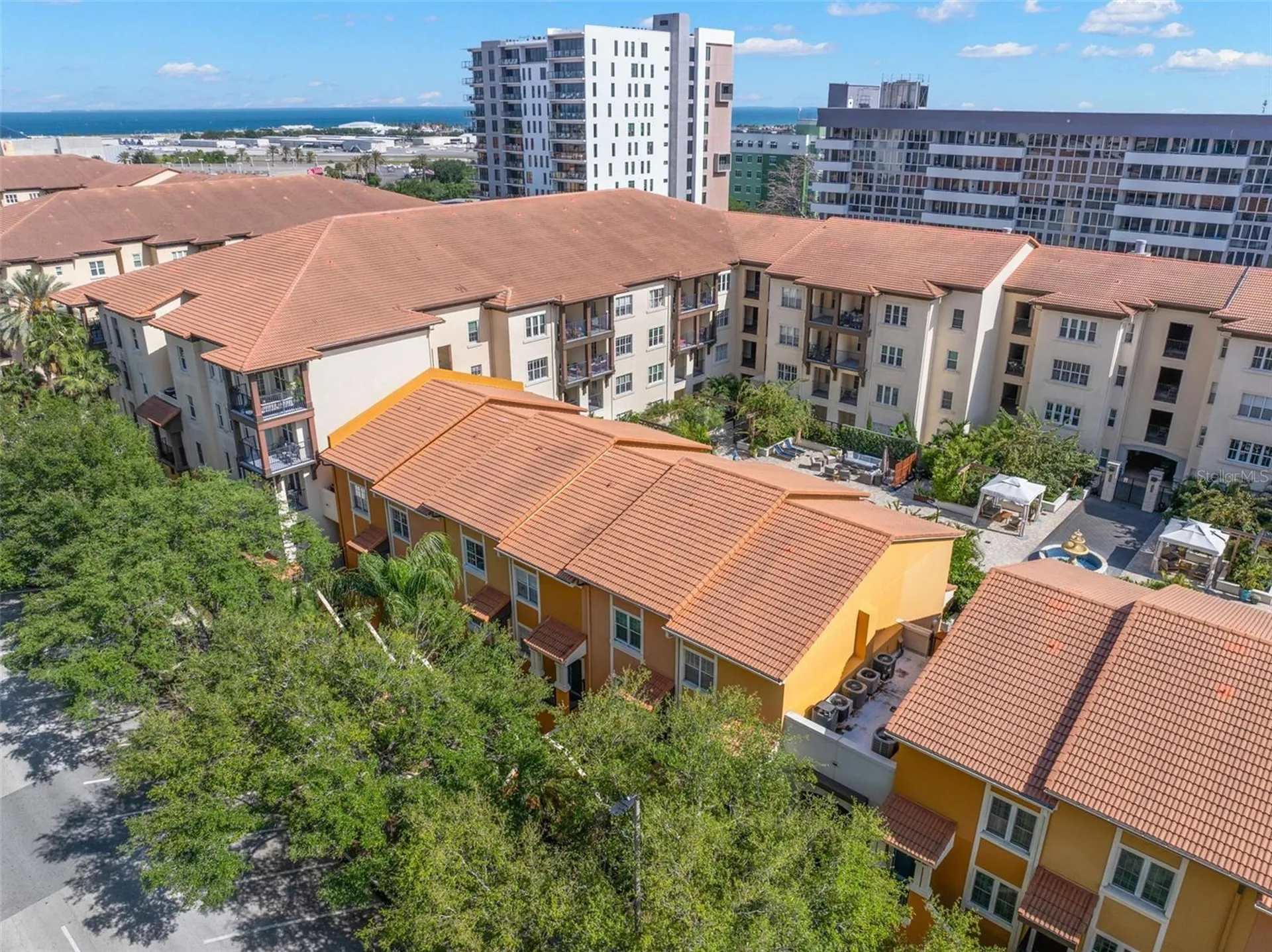 200 4th Avenue S St Petersburg FL 33701