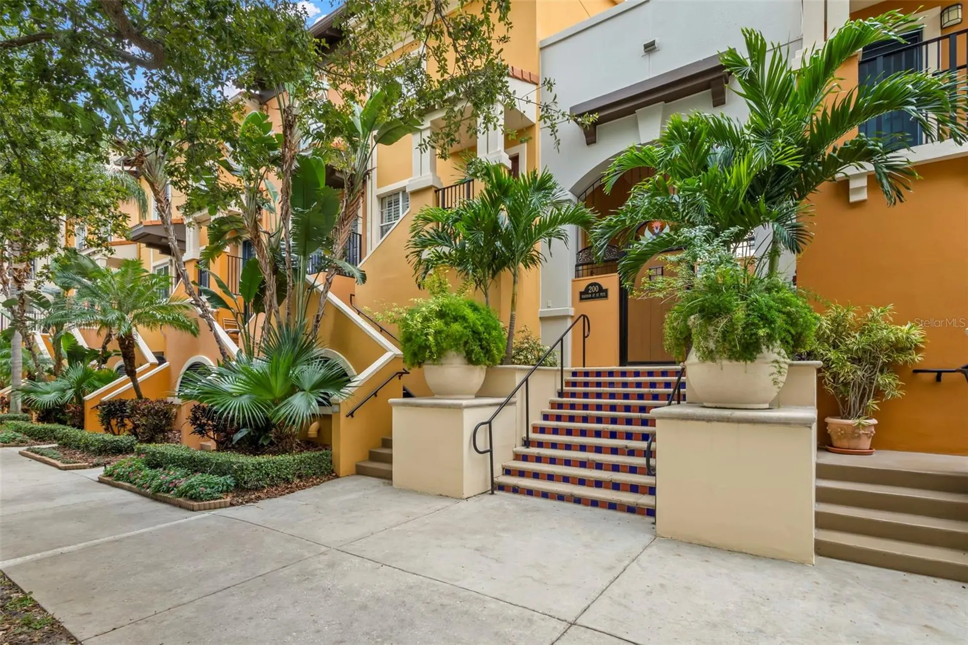 200 4th Avenue S St Petersburg FL 33701