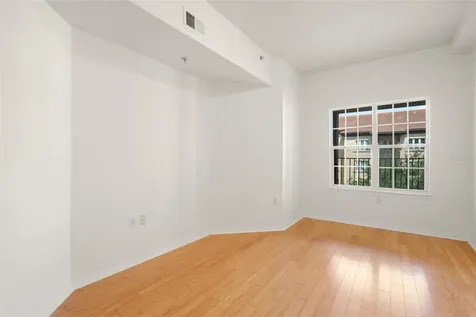 200 4th Avenue S St Petersburg FL 33701