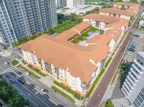 200 4th Avenue S St Petersburg FL 33701