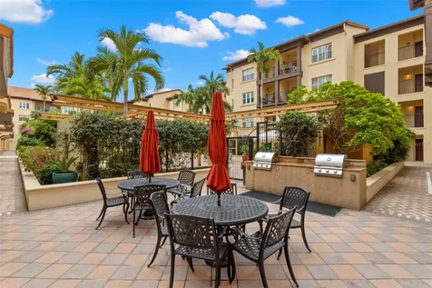200 4th Avenue S St Petersburg FL 33701