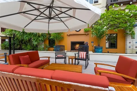 200 4th Avenue S St Petersburg FL 33701