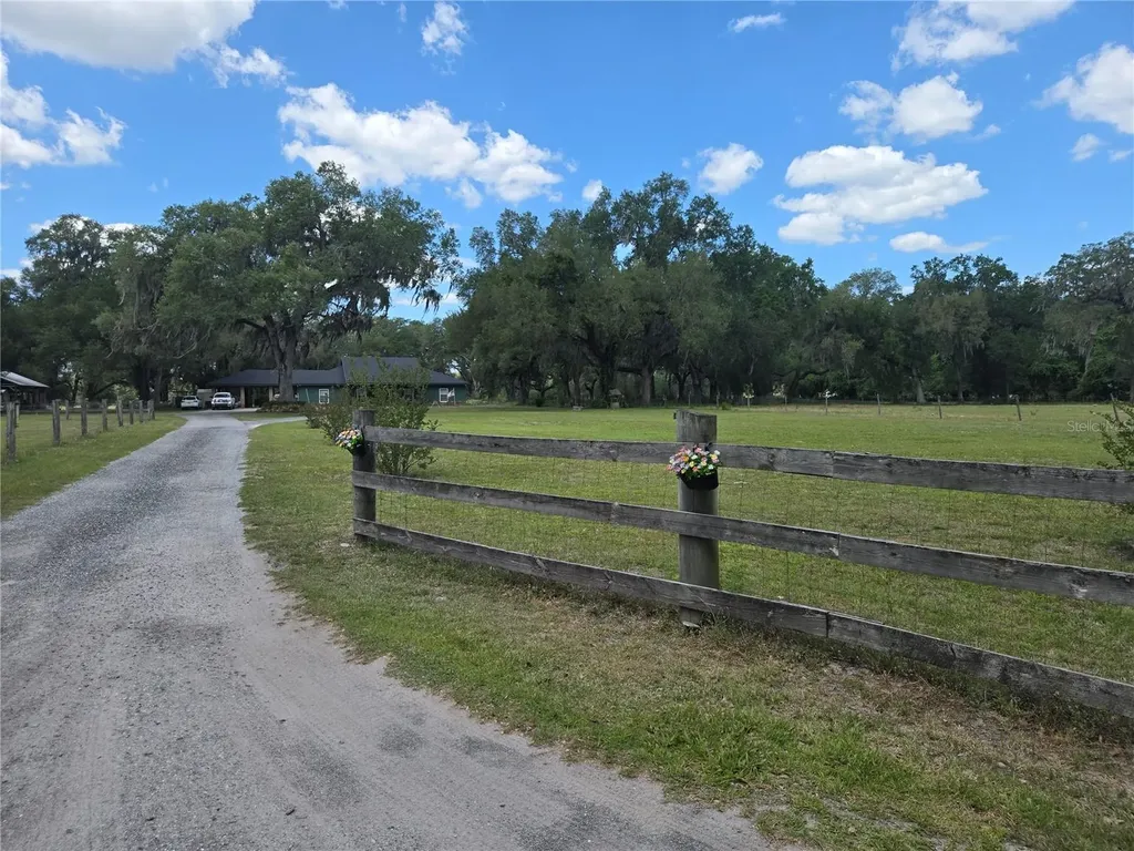 2672 SE 35th Street Sumterville FL 33585