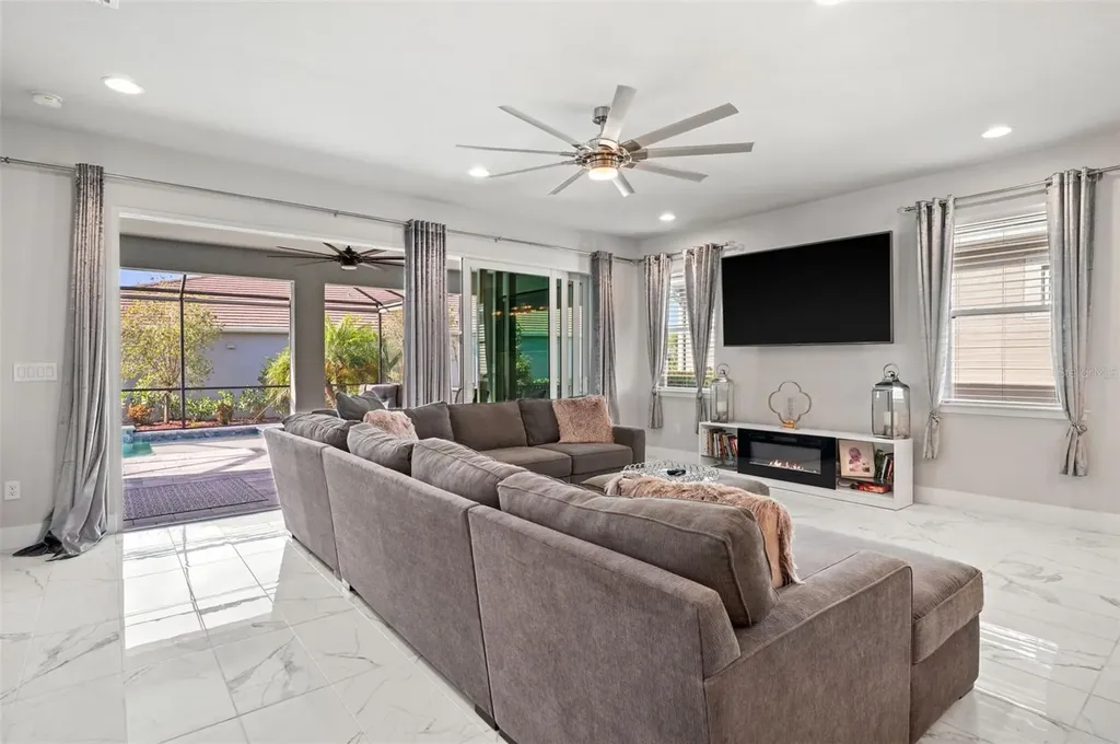 5632 Long Shore Loop Sarasota FL 34238