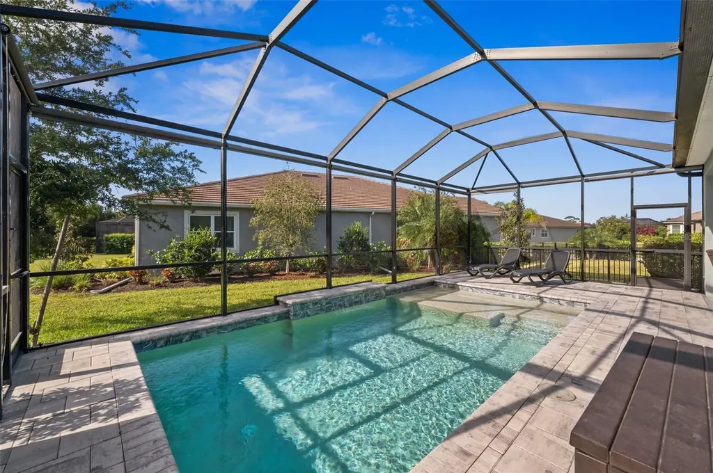 5632 Long Shore Loop Sarasota FL 34238