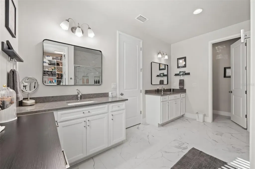 5632 Long Shore Loop Sarasota FL 34238