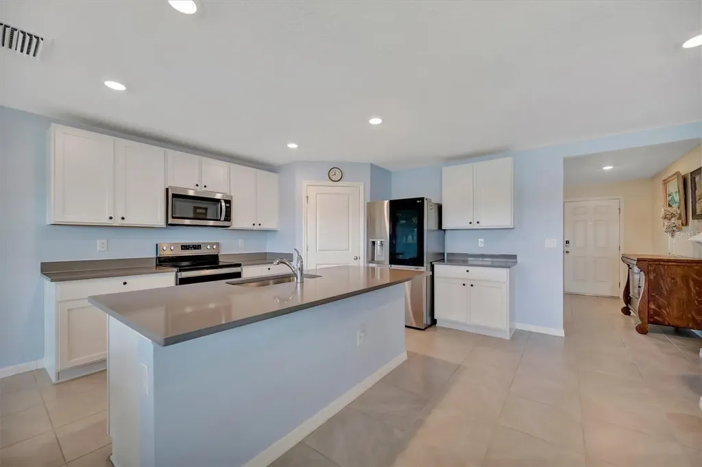 1257 Maritime Hammock Avenue Ruskin FL 33570