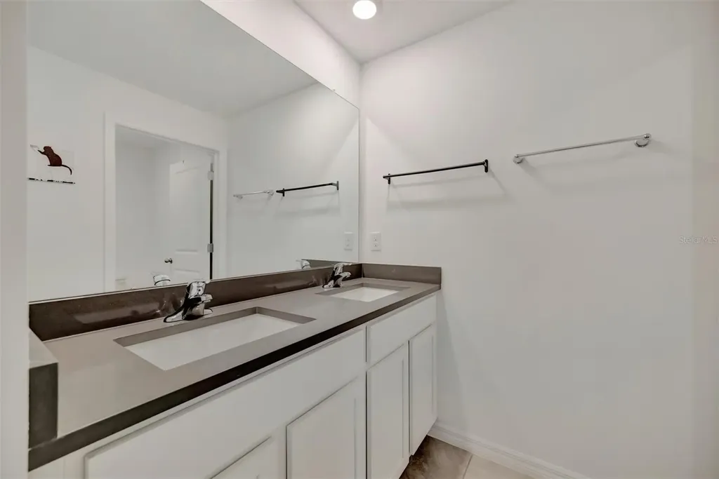 1257 Maritime Hammock Avenue Ruskin FL 33570