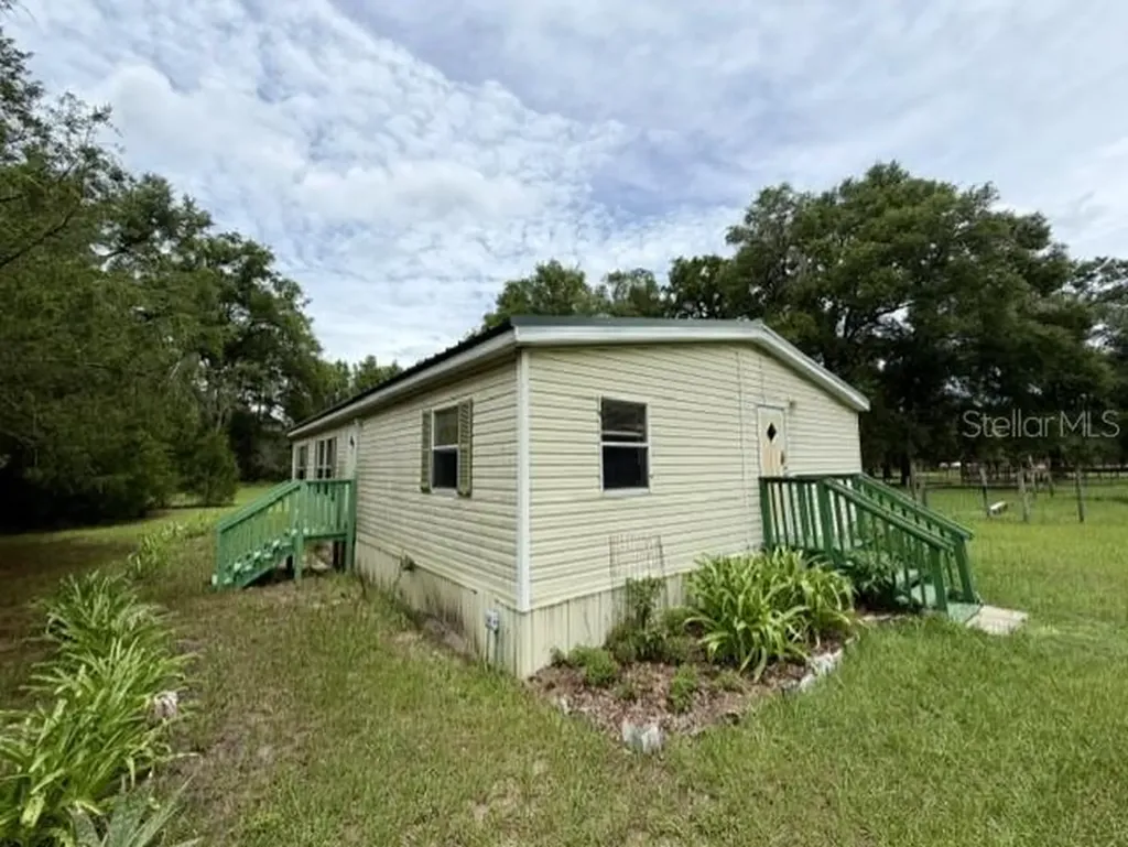 4760 NW 55th Avenue Bell FL 32619