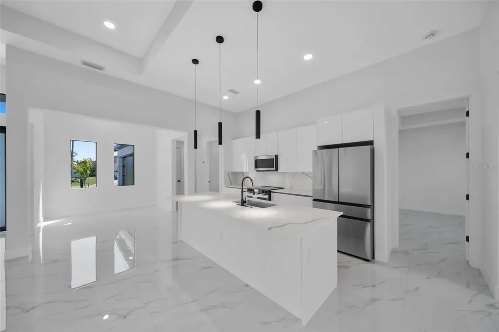 1426 NE 6th Avenue Cape Coral FL 33909