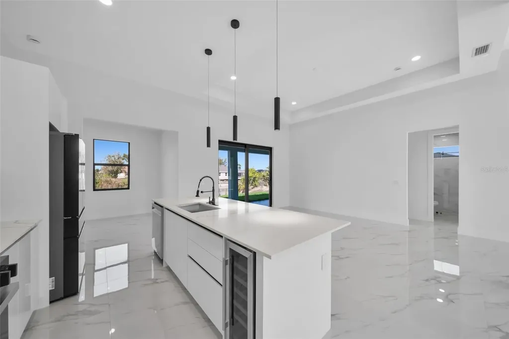 1426 NE 6th Avenue Cape Coral FL 33909