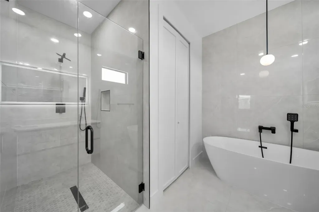 1426 NE 6th Avenue Cape Coral FL 33909
