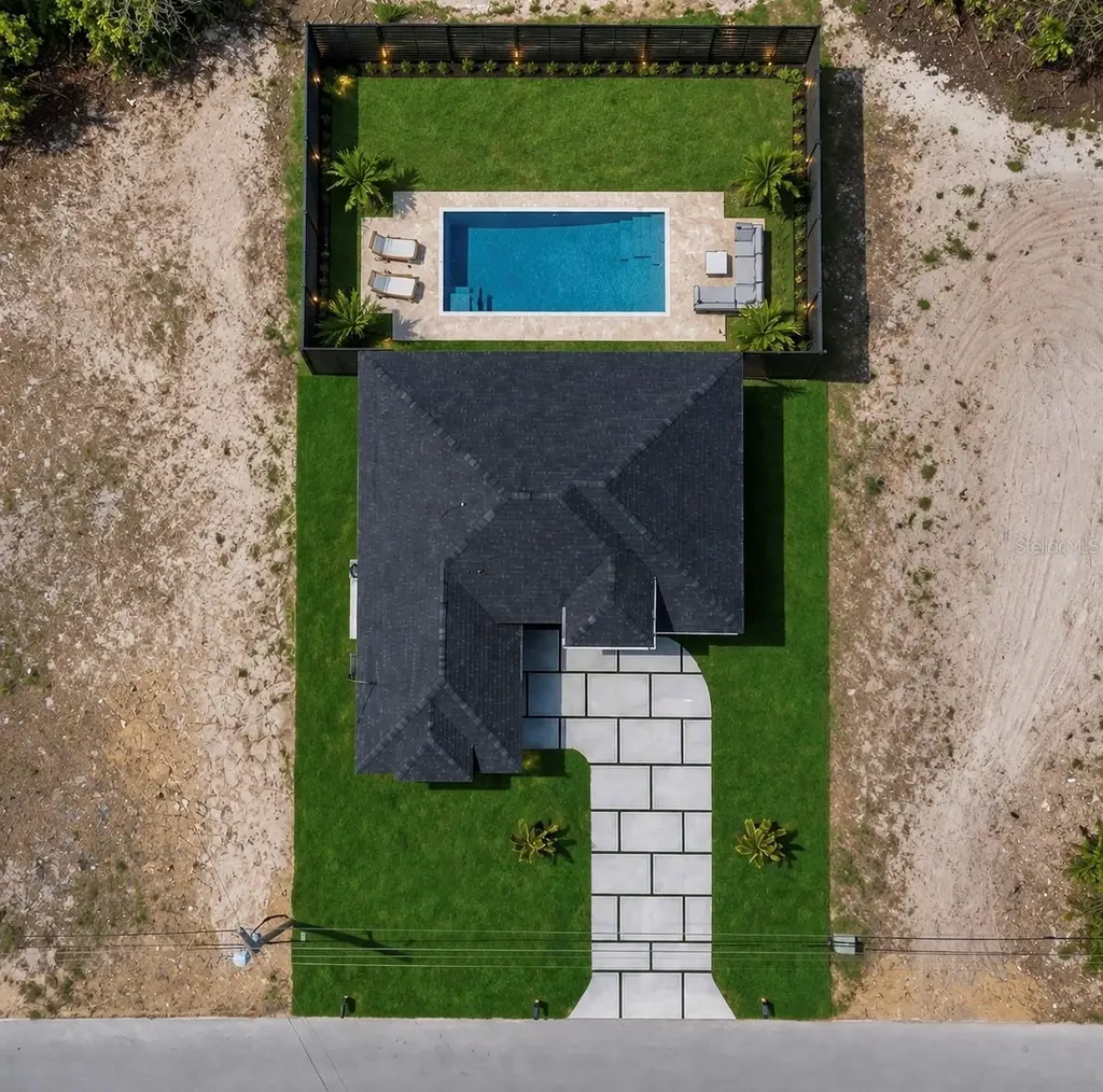 1426 NE 6th Avenue Cape Coral FL 33909