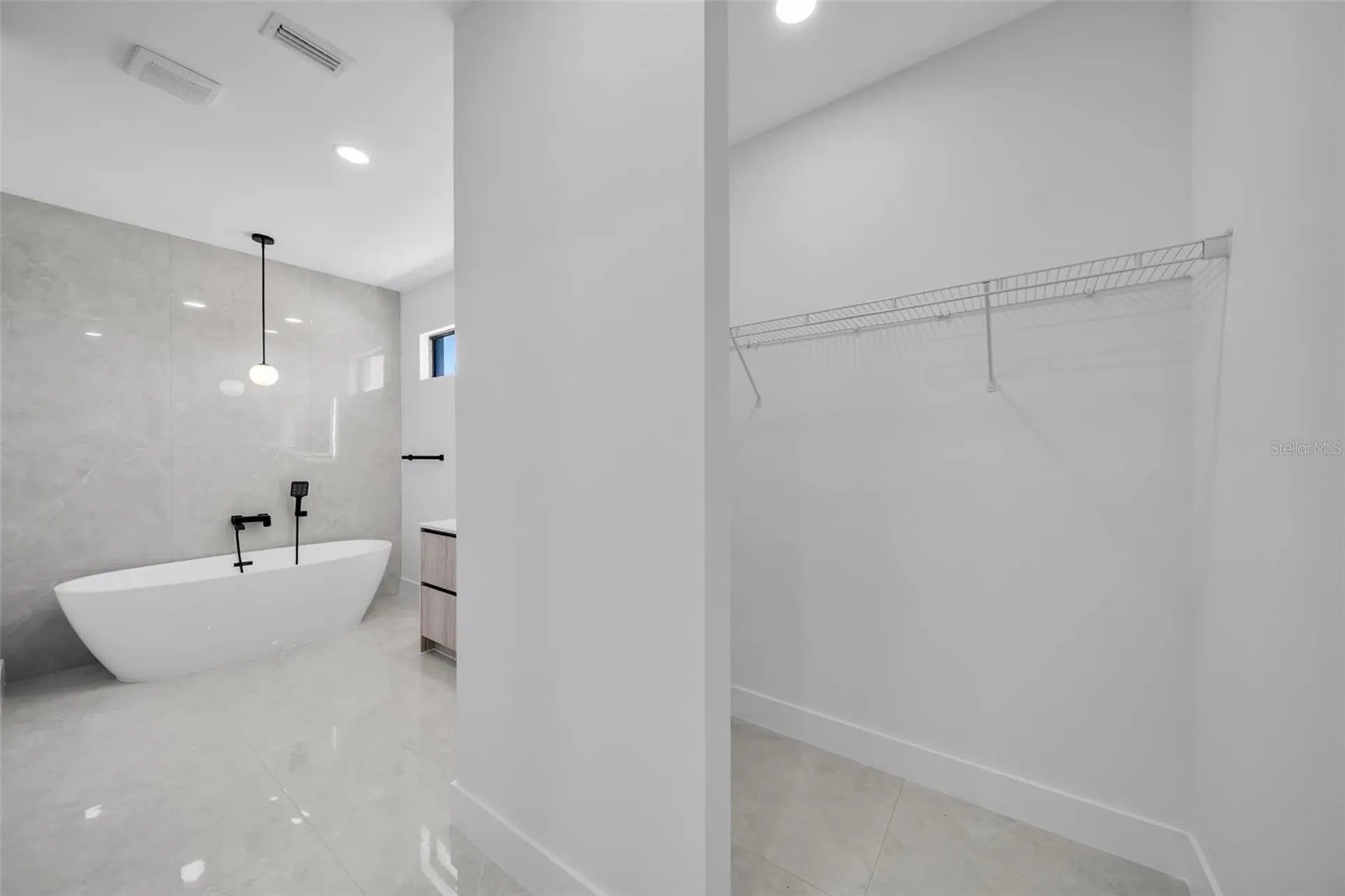 1426 NE 6th Avenue Cape Coral FL 33909