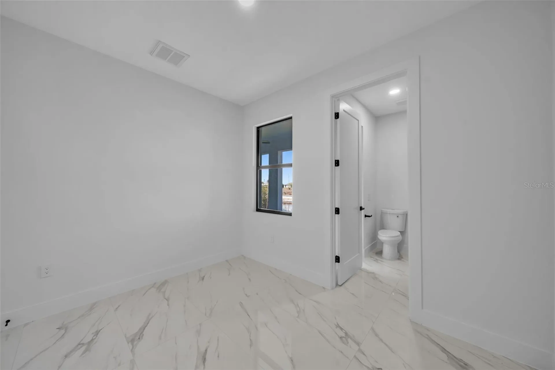 1426 NE 6th Avenue Cape Coral FL 33909