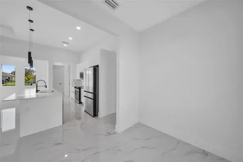 1426 NE 6th Avenue Cape Coral FL 33909