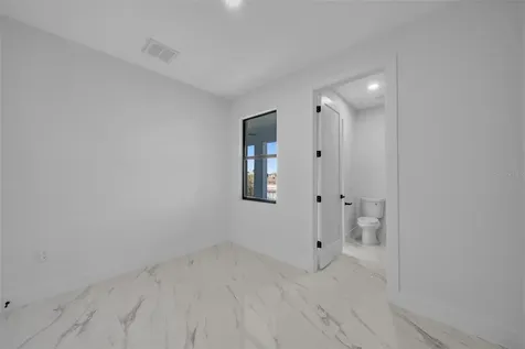 1426 NE 6th Avenue Cape Coral FL 33909