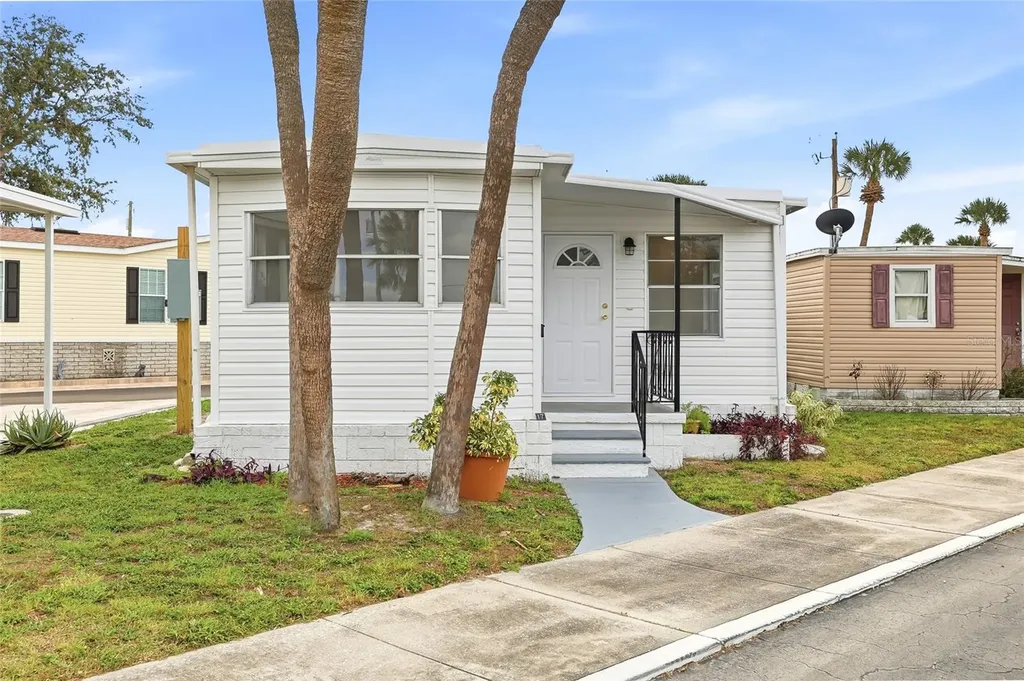 4851 W Gandy Boulevard Tampa FL 33611