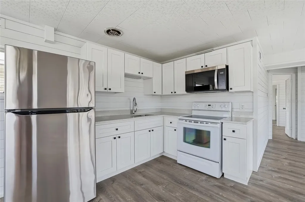 4851 W Gandy Boulevard Tampa FL 33611
