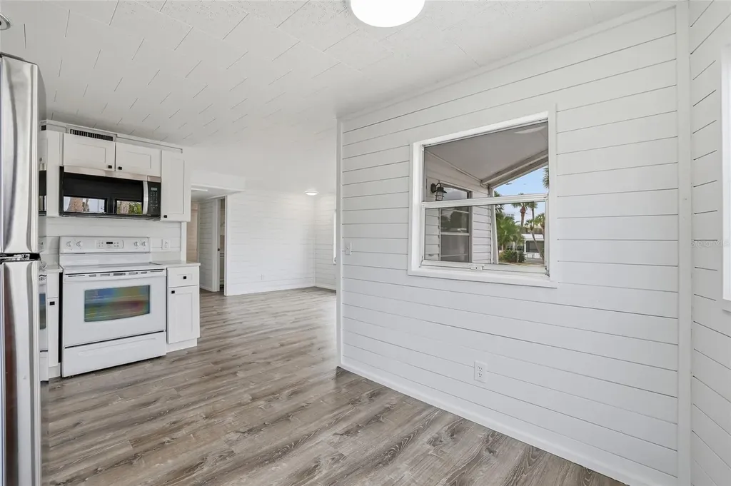 4851 W Gandy Boulevard Tampa FL 33611