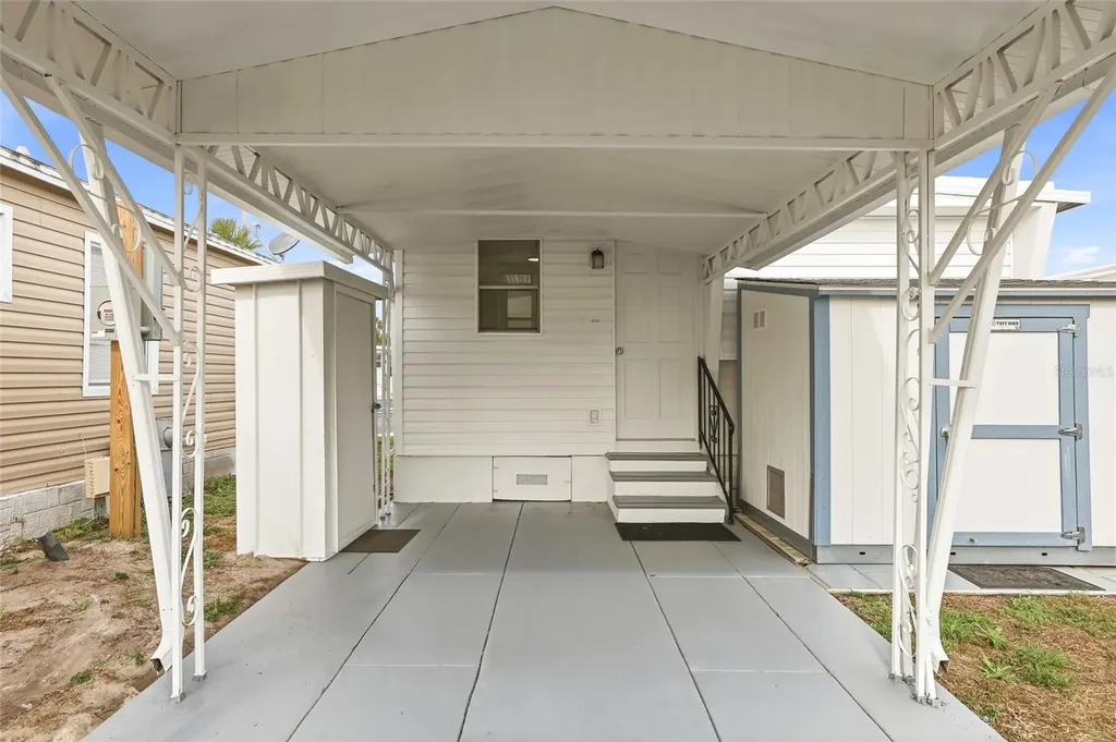 4851 W Gandy Boulevard Tampa FL 33611