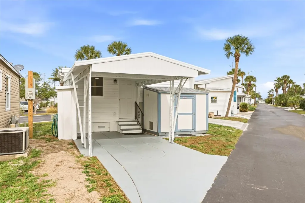 4851 W Gandy Boulevard Tampa FL 33611