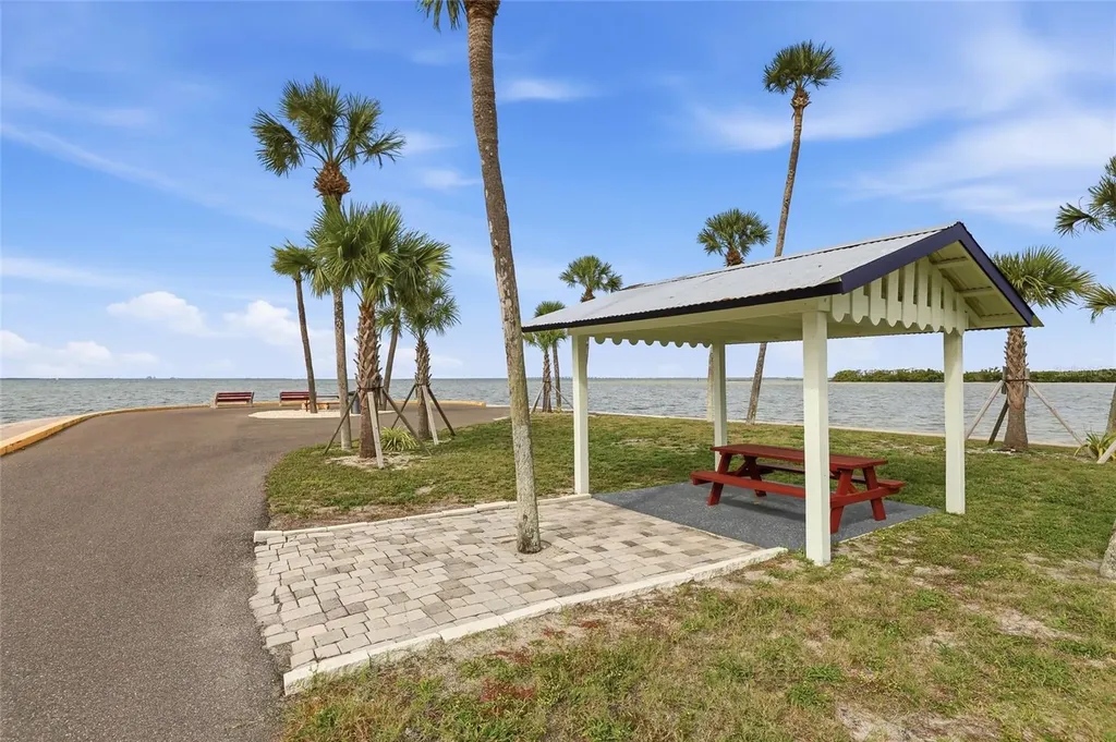 4851 W Gandy Boulevard Tampa FL 33611
