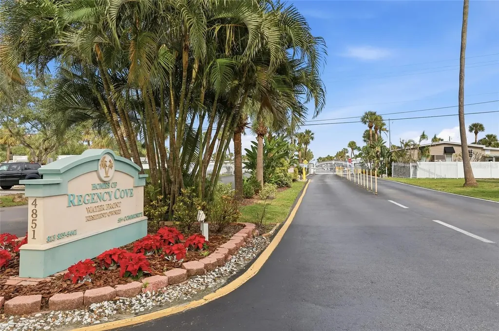 4851 W Gandy Boulevard Tampa FL 33611