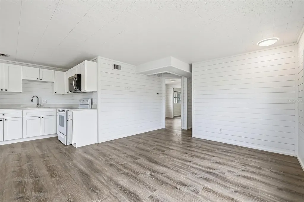 4851 W Gandy Boulevard Tampa FL 33611
