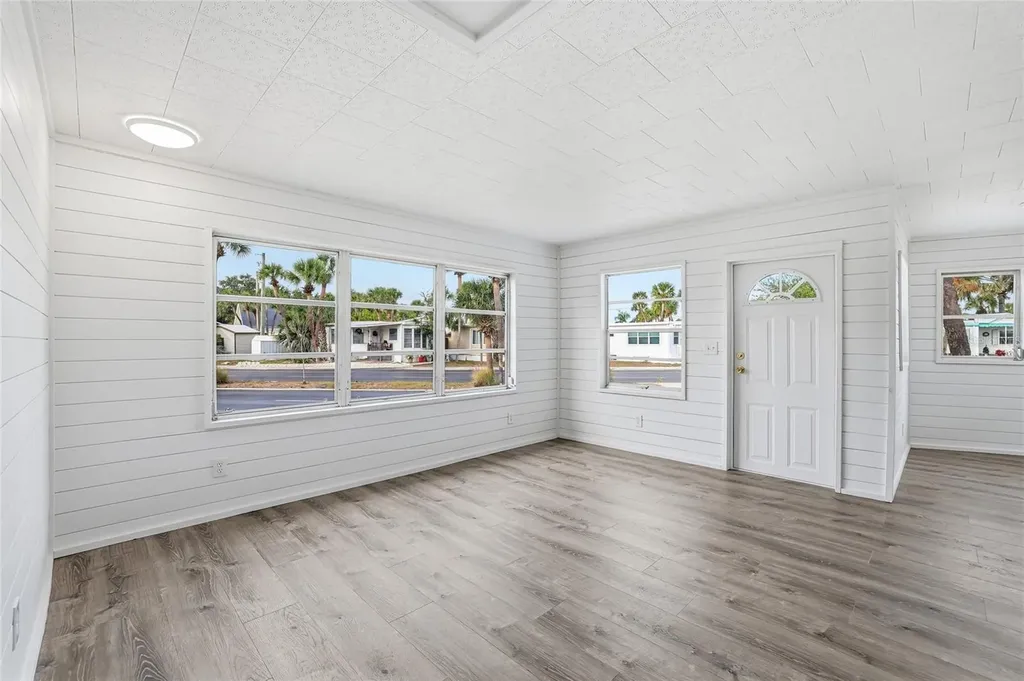 4851 W Gandy Boulevard Tampa FL 33611