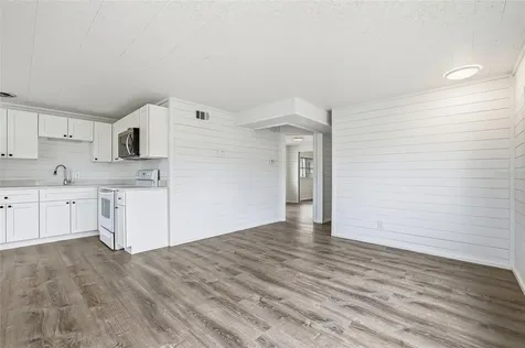 4851 W Gandy Boulevard Tampa FL 33611
