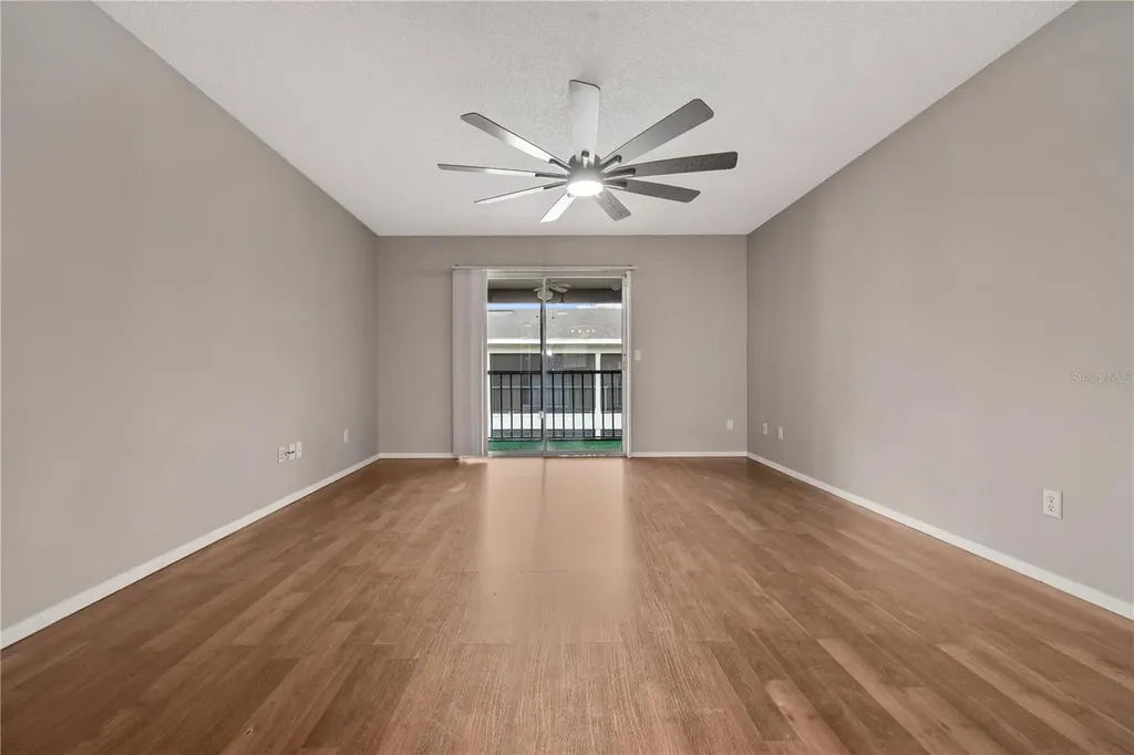 14468 Reuter Strasse Circle Tampa FL 33613