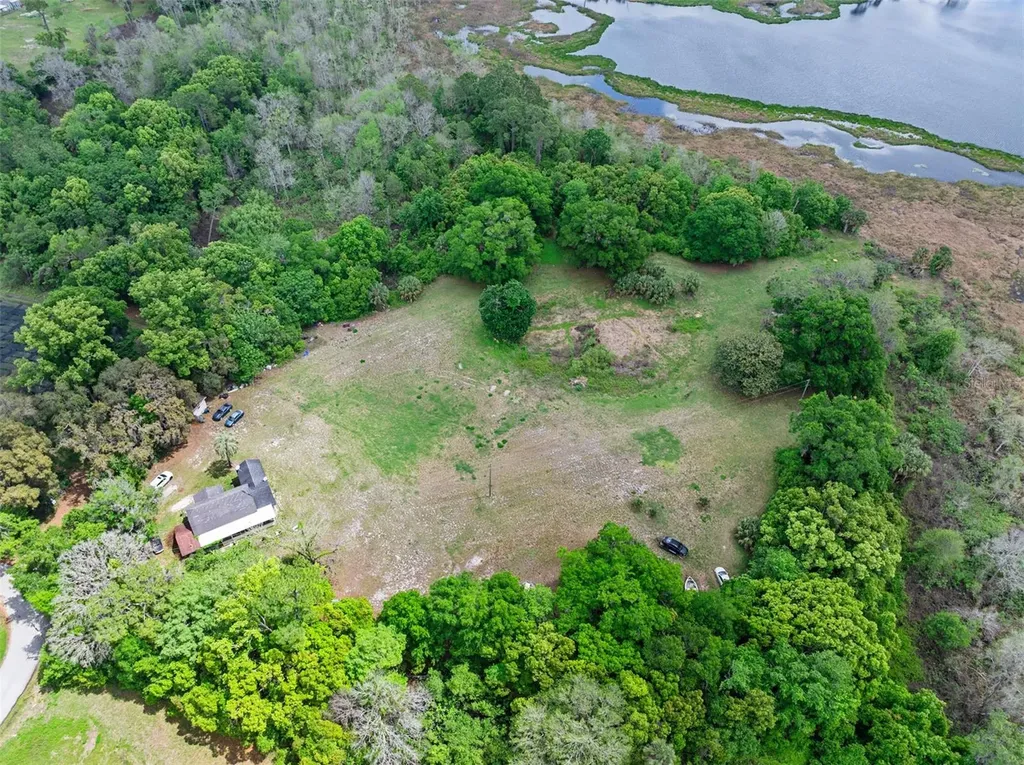 141 N Pine Street Pierson FL 32180