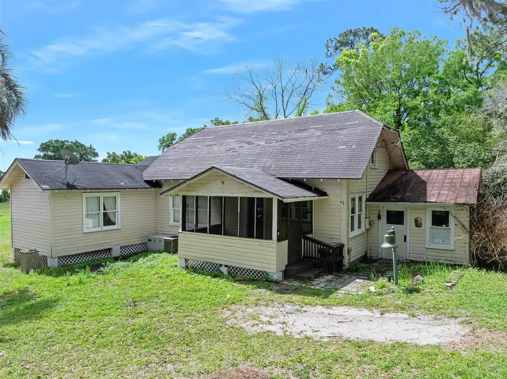 141 N Pine Street Pierson FL 32180