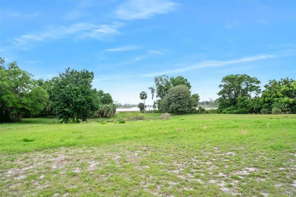 141 N Pine Street Pierson FL 32180