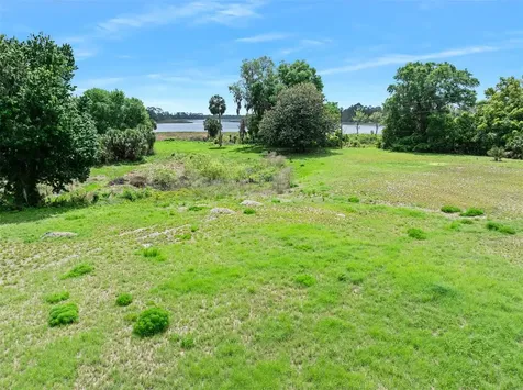 141 N Pine Street Pierson FL 32180