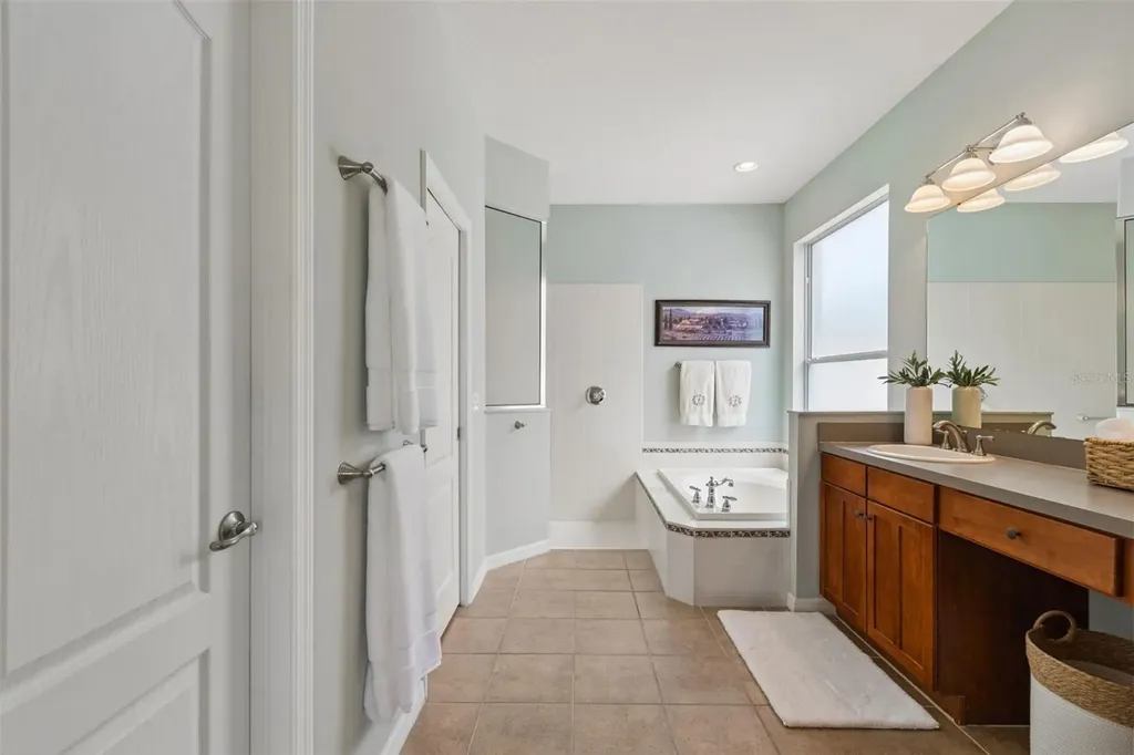 4910 Sky Blue Drive Lutz FL 33558