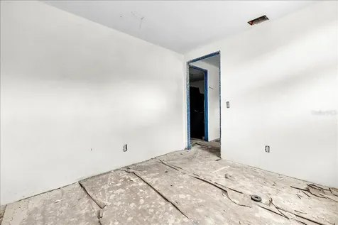 4195 Electric Way Port Charlotte FL 33980