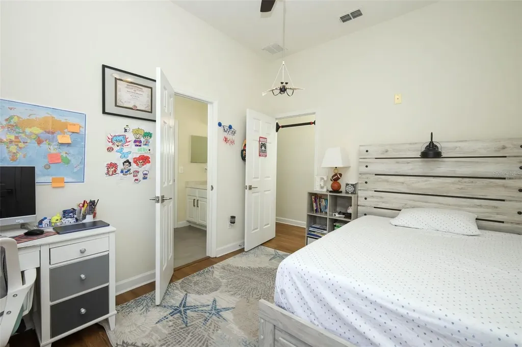 836 Woodbark Cove Sanford FL 32771