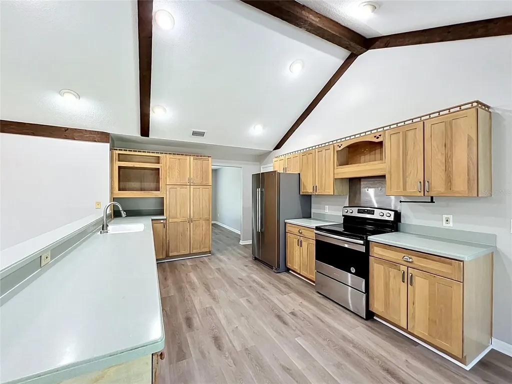 2418 Stonehill Avenue Valrico FL 33594