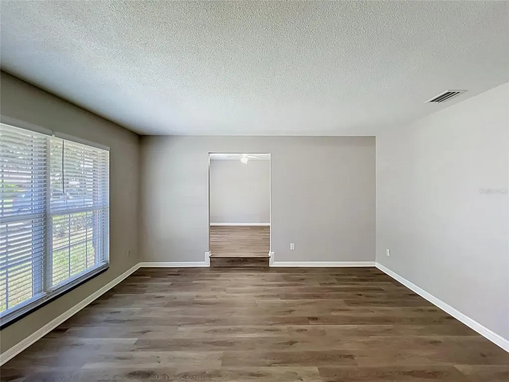 2418 Stonehill Avenue Valrico FL 33594