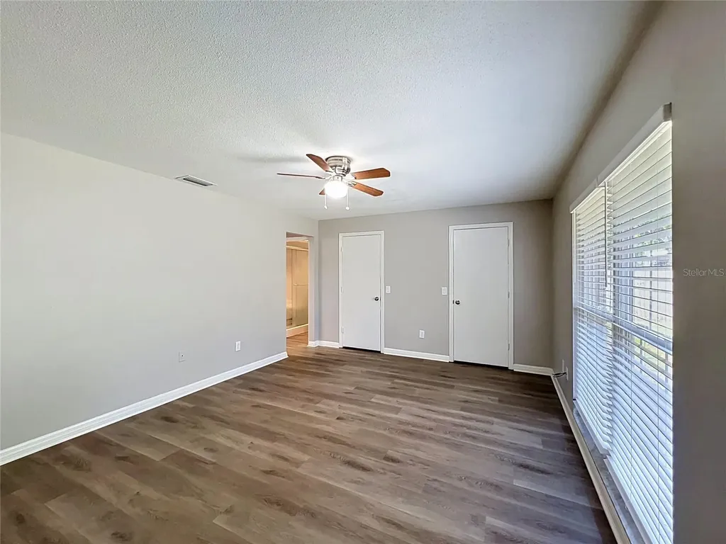 2418 Stonehill Avenue Valrico FL 33594