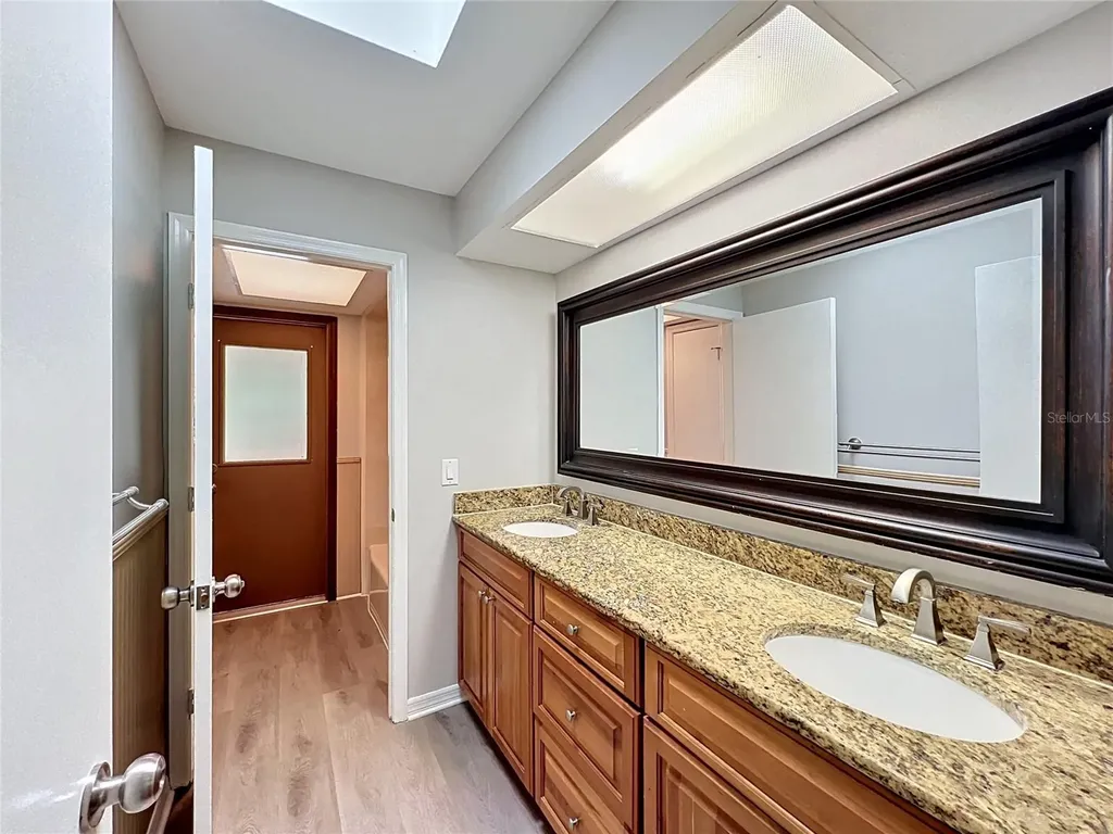 2418 Stonehill Avenue Valrico FL 33594