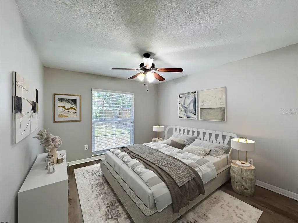 2418 Stonehill Avenue Valrico FL 33594