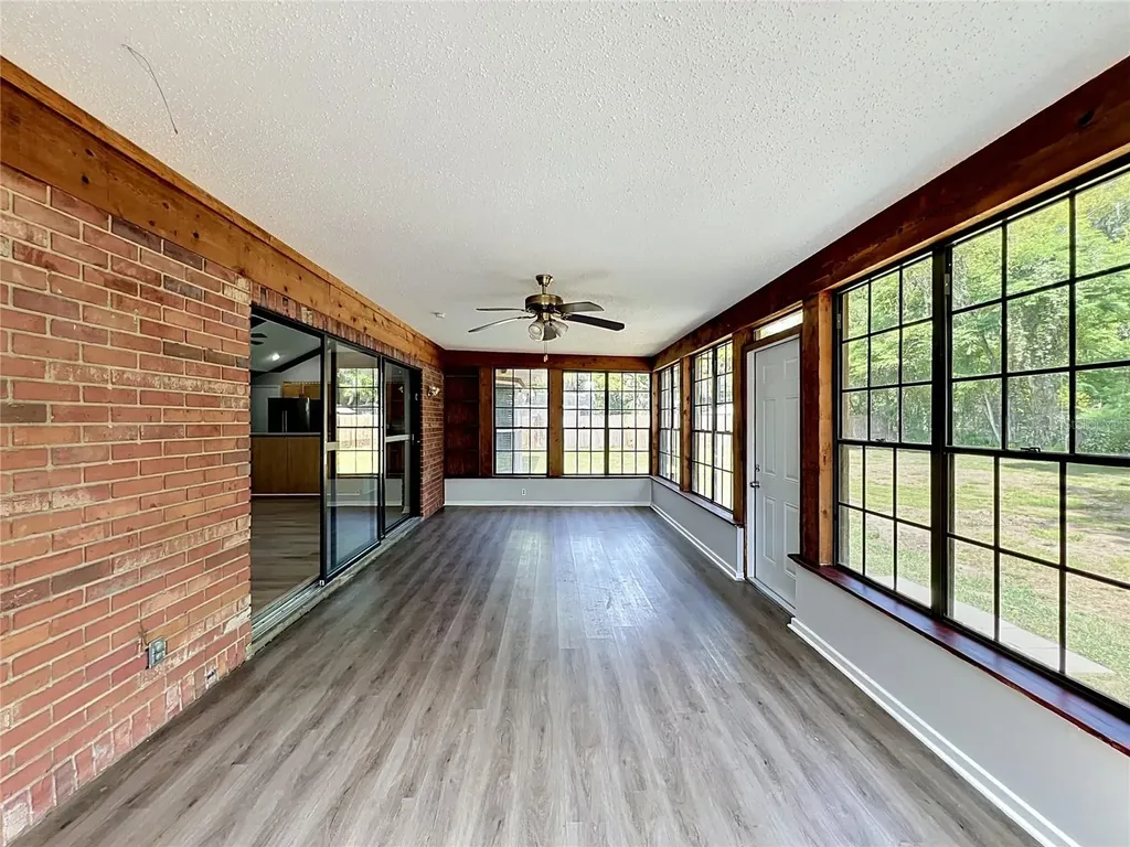 2418 Stonehill Avenue Valrico FL 33594
