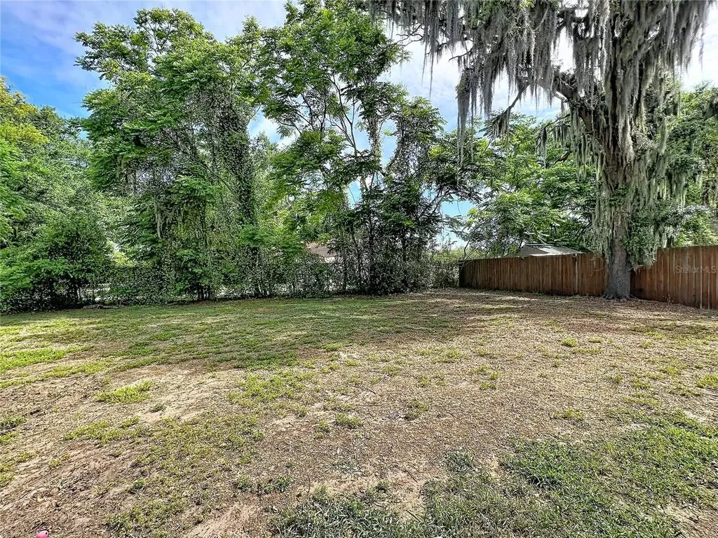2418 Stonehill Avenue Valrico FL 33594