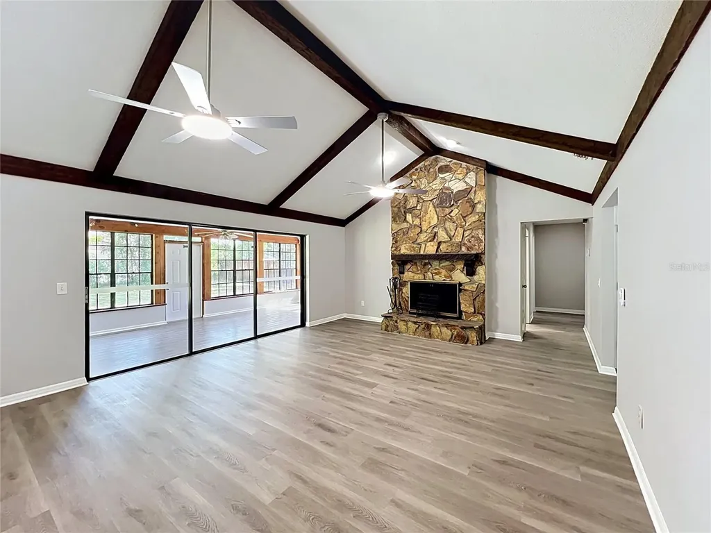 2418 Stonehill Avenue Valrico FL 33594
