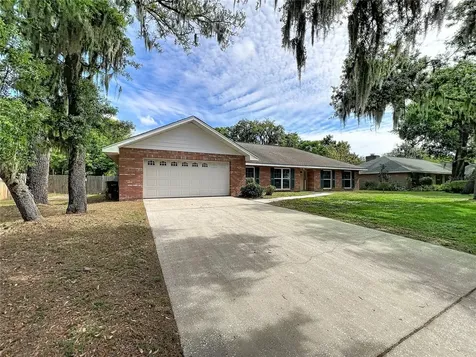 2418 Stonehill Avenue Valrico FL 33594