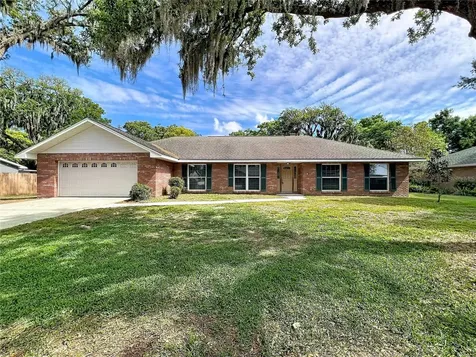 2418 Stonehill Avenue Valrico FL 33594
