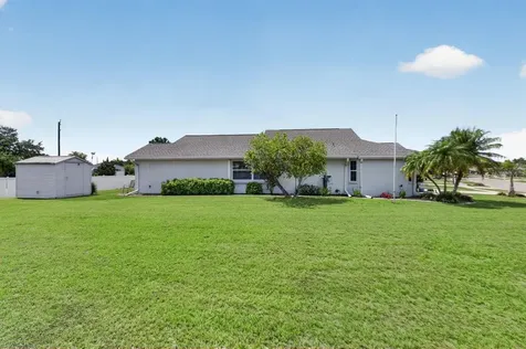 548 Rose Apple Circle Port Charlotte FL 33954